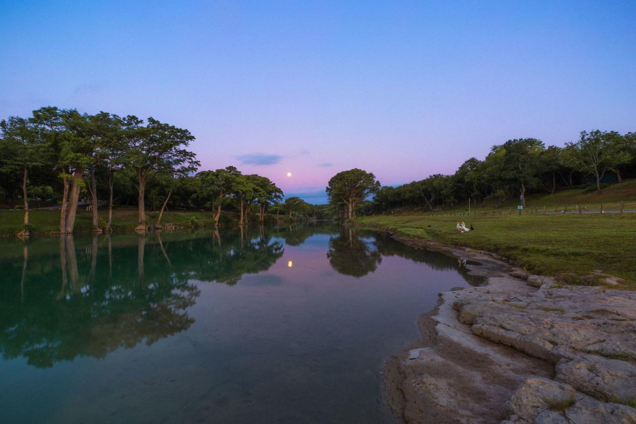 7A Ranch Hotell Wimberley Eksteriør bilde