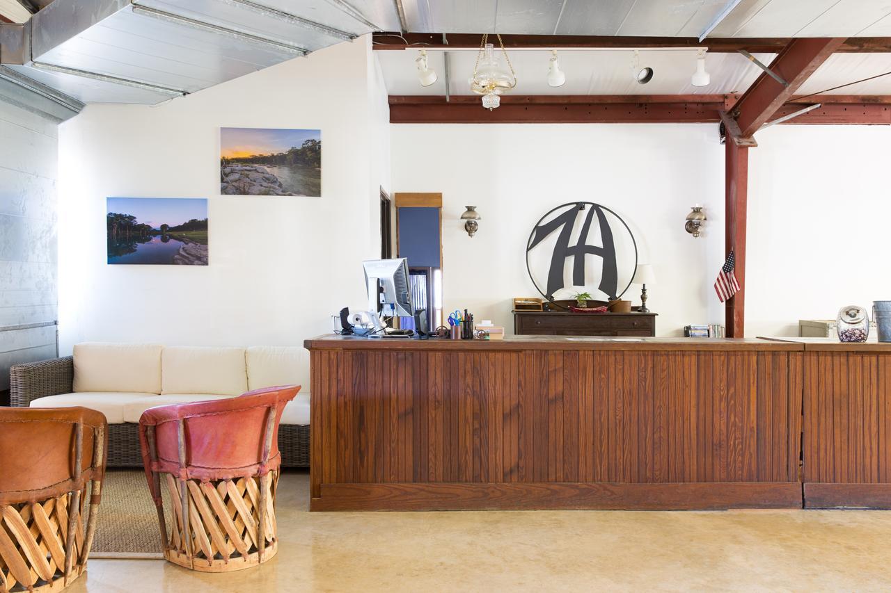 7A Ranch Hotell Wimberley Eksteriør bilde